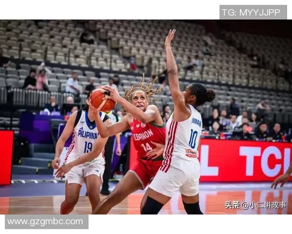 加拿大女篮与德国女篮激战正酣谁能在国际赛场上笑到最后 加拿大女篮与德国女篮激战正酣谁能在国际赛场上笑到最后