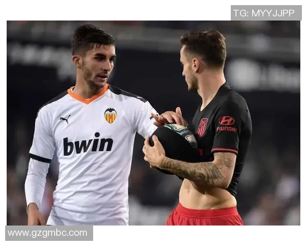 费兰托雷斯的成长之路与未来展望：从新星到足球巨星的蜕变之旅