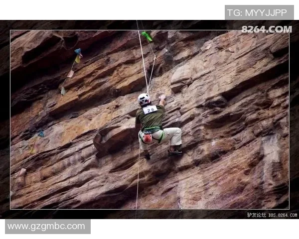 重庆攀岩队的奋斗与荣耀：一段不屈不挠的攀岩之旅纪实